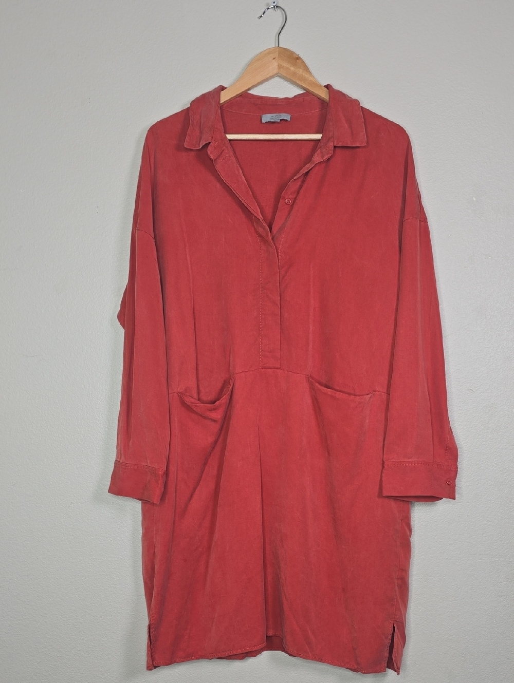 Cos Minimalis Button V-Neck Shirt Dress in Rust Red Size M OR 8-10 100% LYOcell.